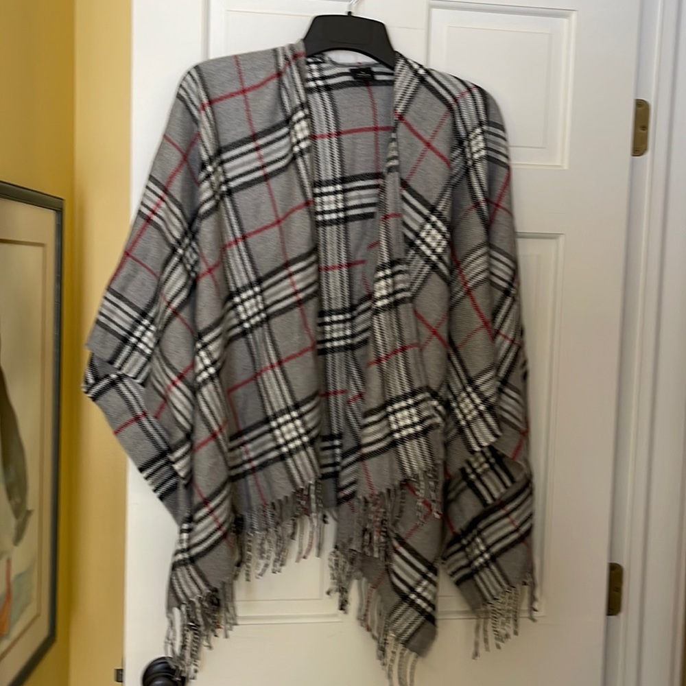Very soft poncho plaid